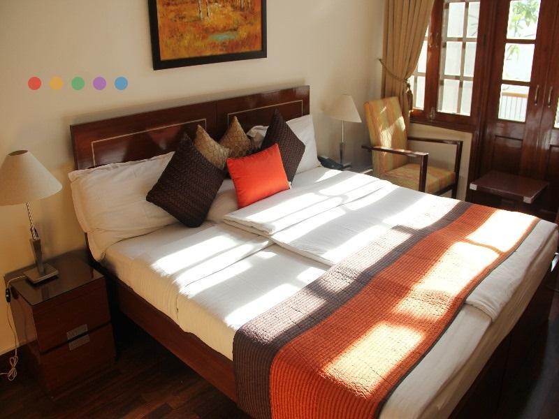 Ahuja Residency Golf Links Hotel Nova Deli Exterior foto