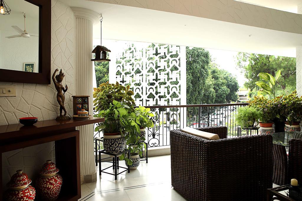 Ahuja Residency Golf Links Hotel Nova Deli Exterior foto