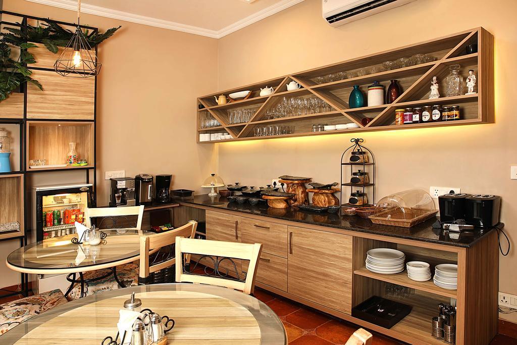Ahuja Residency Golf Links Hotel Nova Deli Exterior foto
